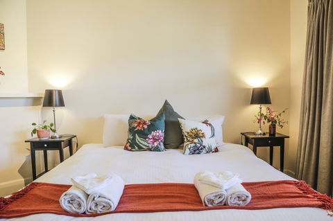 Mataro Cottage - Southport Accommodation 9