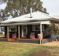 Rabbiters Hut - Southport Accommodation