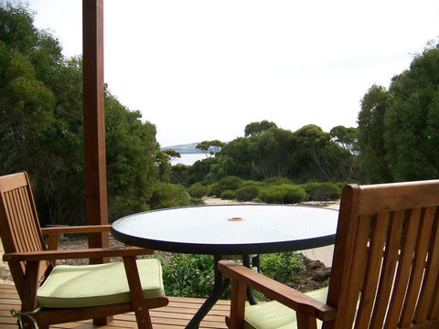 Mallee Bark Retreat - Southport Accommodation 2