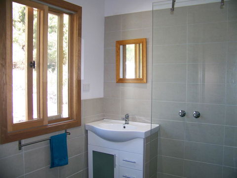 Mallee Bark Retreat - Southport Accommodation 8