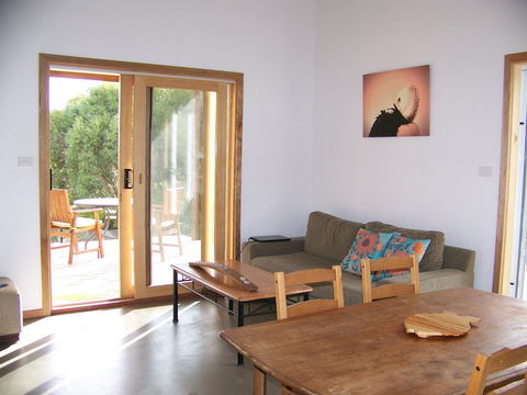 Mallee Bark Retreat - Southport Accommodation 9