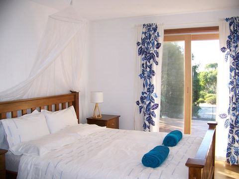 Mallee Bark Retreat - Southport Accommodation 10