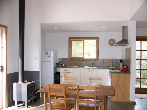 Mallee Bark Retreat - Southport Accommodation 4