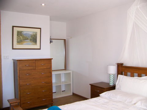 Mallee Bark Retreat - Southport Accommodation 7