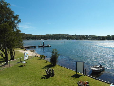 Lake Edge Apartments - Southport Accommodation 3