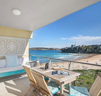 Beachfront Bliss - Southport Accommodation