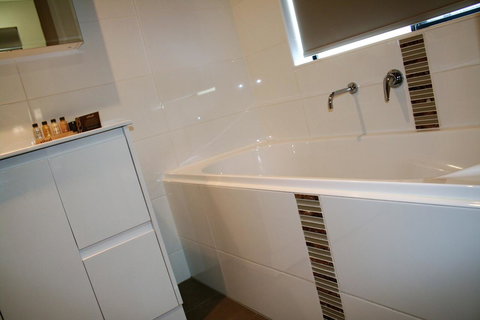 Jacaranda Homestay - Accommodation Southport 16