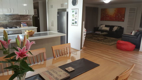 Jacaranda Homestay - Accommodation Southport 3