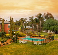 Clare Country Club - Southport Accommodation