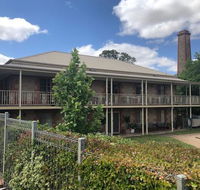 Clare Central - Southport Accommodation