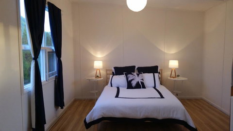 The Sandland Shack - Accommodation Southport 1