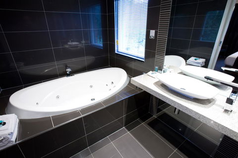 The Commodore - Southport Accommodation 30