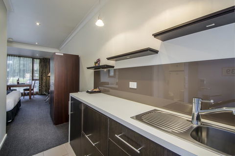 The Commodore - Southport Accommodation 42