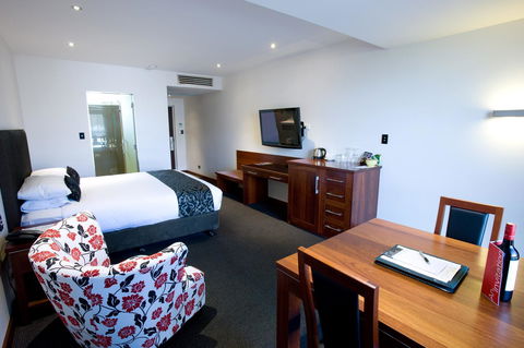 The Commodore - Southport Accommodation 35