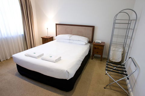 The Commodore - Southport Accommodation 22