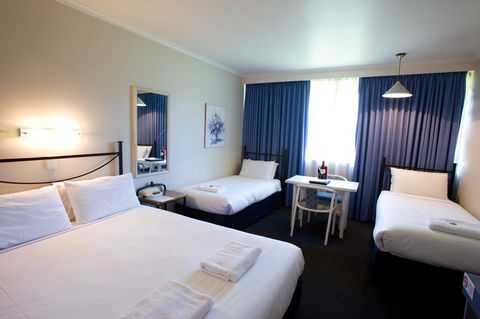 The Commodore - Southport Accommodation 26