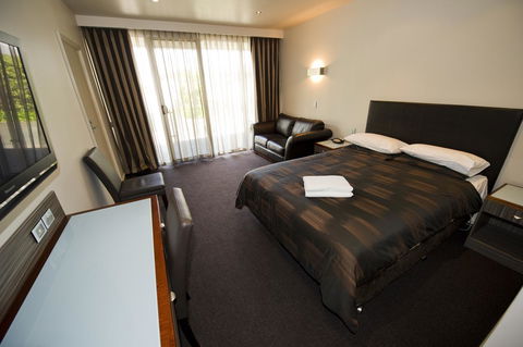 The Commodore - Southport Accommodation 5