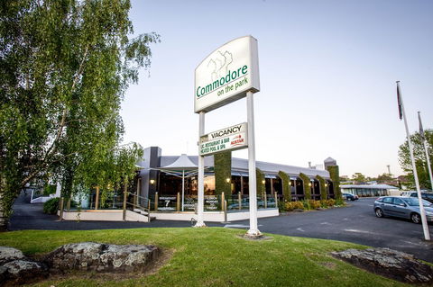 The Commodore - Southport Accommodation 0
