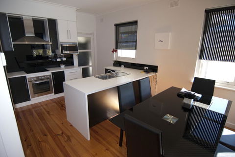 The Commodore - Southport Accommodation 16
