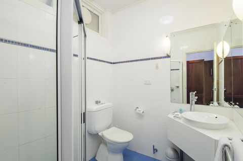 The Commodore - Southport Accommodation 40