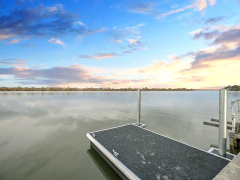 Muse On The Murray - Southport Accommodation 4