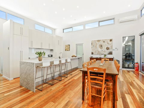 Muse On The Murray - Southport Accommodation 37