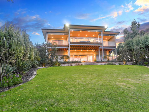 Muse On The Murray - Southport Accommodation 6