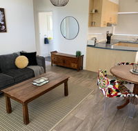 Sunshine Four - Southport Accommodation