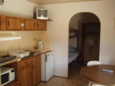 Lakeside Tourist Park - Southport Accommodation 16