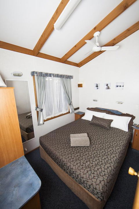 Lakeside Tourist Park - Southport Accommodation 15