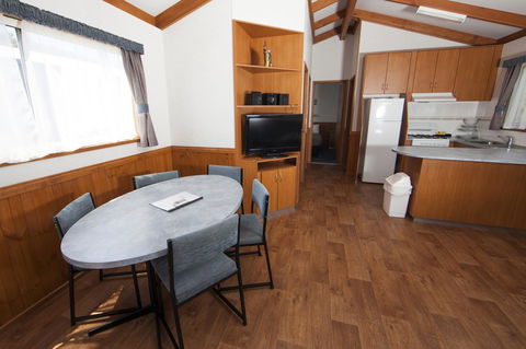 Lakeside Tourist Park - Southport Accommodation 7