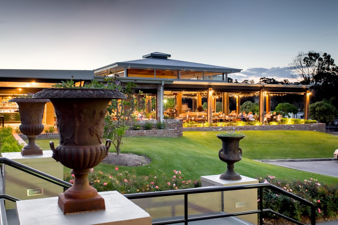 Aberglasslyn NSW Southport Accommodation