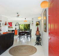 Red Door - Southport Accommodation