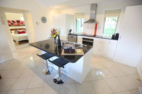 One Tree Bed And Breakfast - Southport Accommodation 8
