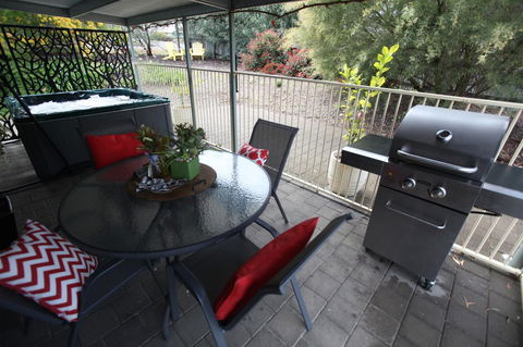 One Tree Bed And Breakfast - Southport Accommodation 3