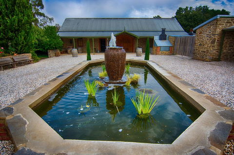 Grand Cru Estate Homestead - Southport Accommodation 13