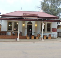 Wozza's BB - Southport Accommodation