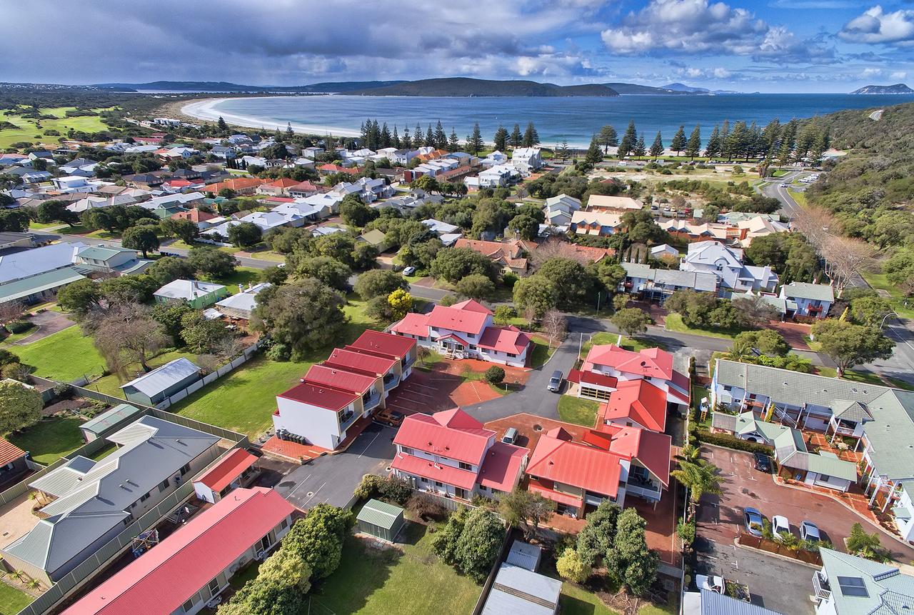 Lowlands Beach WA Southport Accommodation