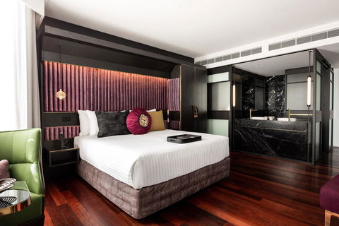 QT Perth - Southport Accommodation 24