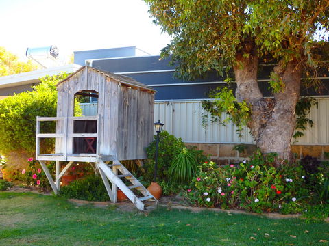Lazy Lobster Holiday Units & Chalets - Southport Accommodation 21