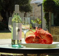 Lazy Lobster Holiday Units  Chalets - Southport Accommodation