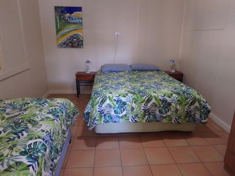 Lazy Lobster Holiday Units & Chalets - Southport Accommodation 8