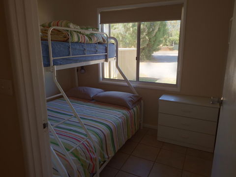 Lazy Lobster Holiday Units & Chalets - Southport Accommodation 22