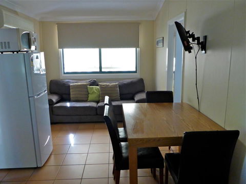 Lazy Lobster Holiday Units & Chalets - Southport Accommodation 29