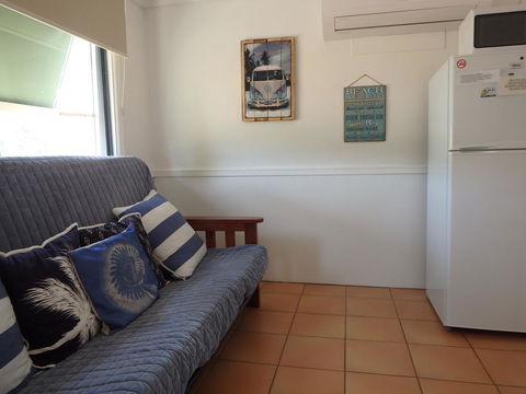 Lazy Lobster Holiday Units & Chalets - Southport Accommodation 14