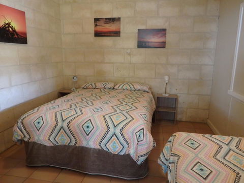 Lazy Lobster Holiday Units & Chalets - Southport Accommodation 1