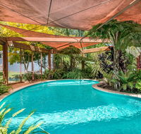 Chimes Spa Retreat - Southport Accommodation