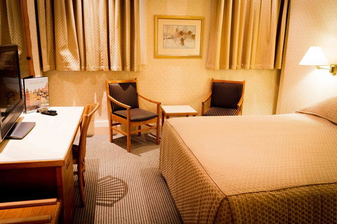 European Hotel - Accommodation Southport 26