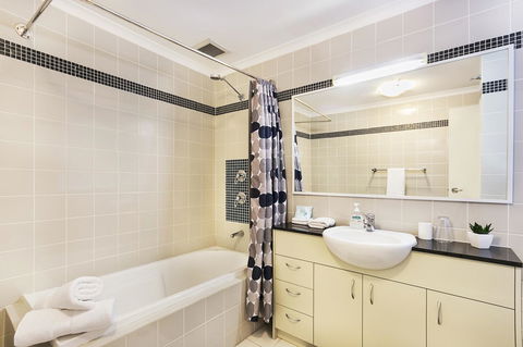 Perth Short Stays - Accommodation Southport 29