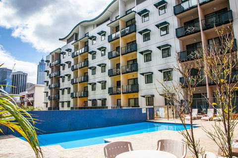 Perth Short Stays - Accommodation Southport 24